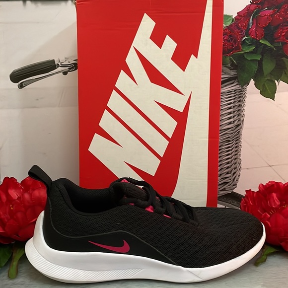 Nike Viale Sportswear Shoes - Picture 2 of 16